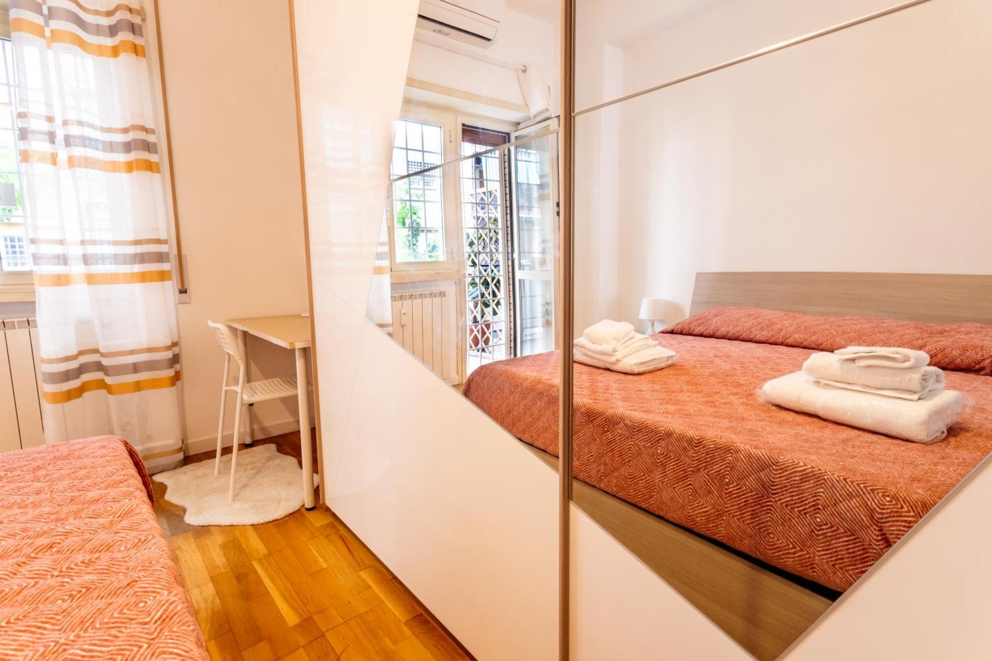 "Marconi Apt With Terrace" 30 Min From Colosseo エクステリア 写真